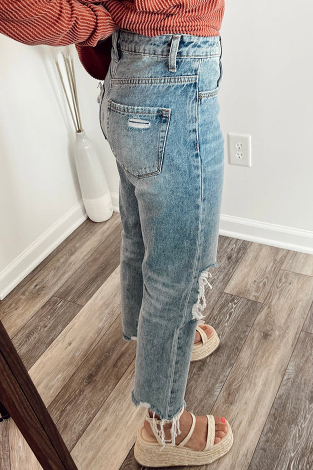 Women Hem Ripped Open Knee Fit Flare Jeans